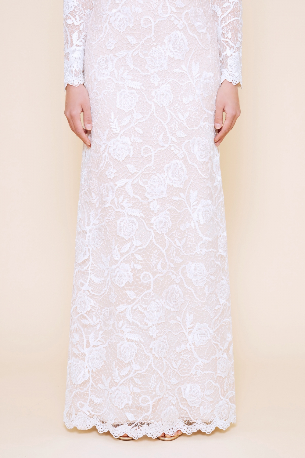 TADASHI SHOJI レース花柄Vネック ロングドレス ワンピース 長袖 Vネック ローズレースドレス｜TADASHI SHOJI（タダシ