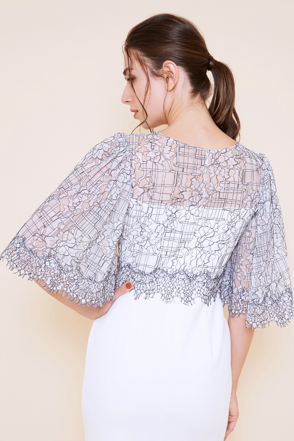 ひざ丈ワンピースタダシショージ Tadashi shoji アイボリー レース ワンピース