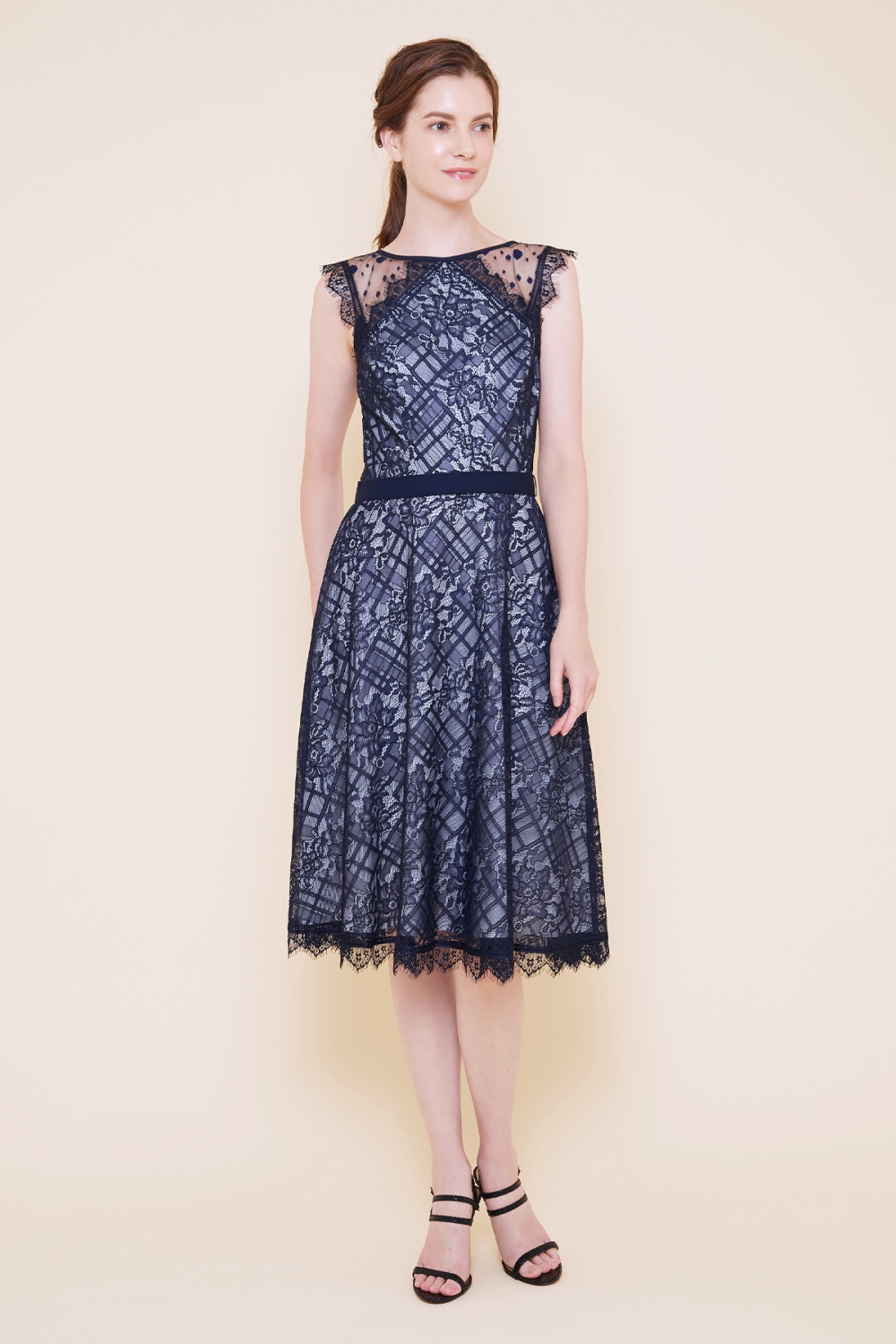 ネイビー フィット＆フレア レースドレス｜TADASHI SHOJI（タダシ 