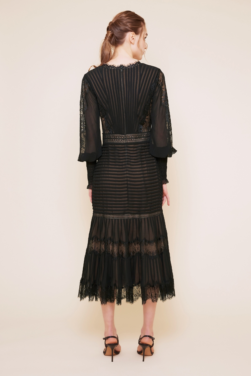 【新品未使用】TADASHI SHOJI 立体花刺繍付ネイビー プリーツドレス ブルー グリーン 刺繍レース フィット＆フレアドレス｜TADASHI