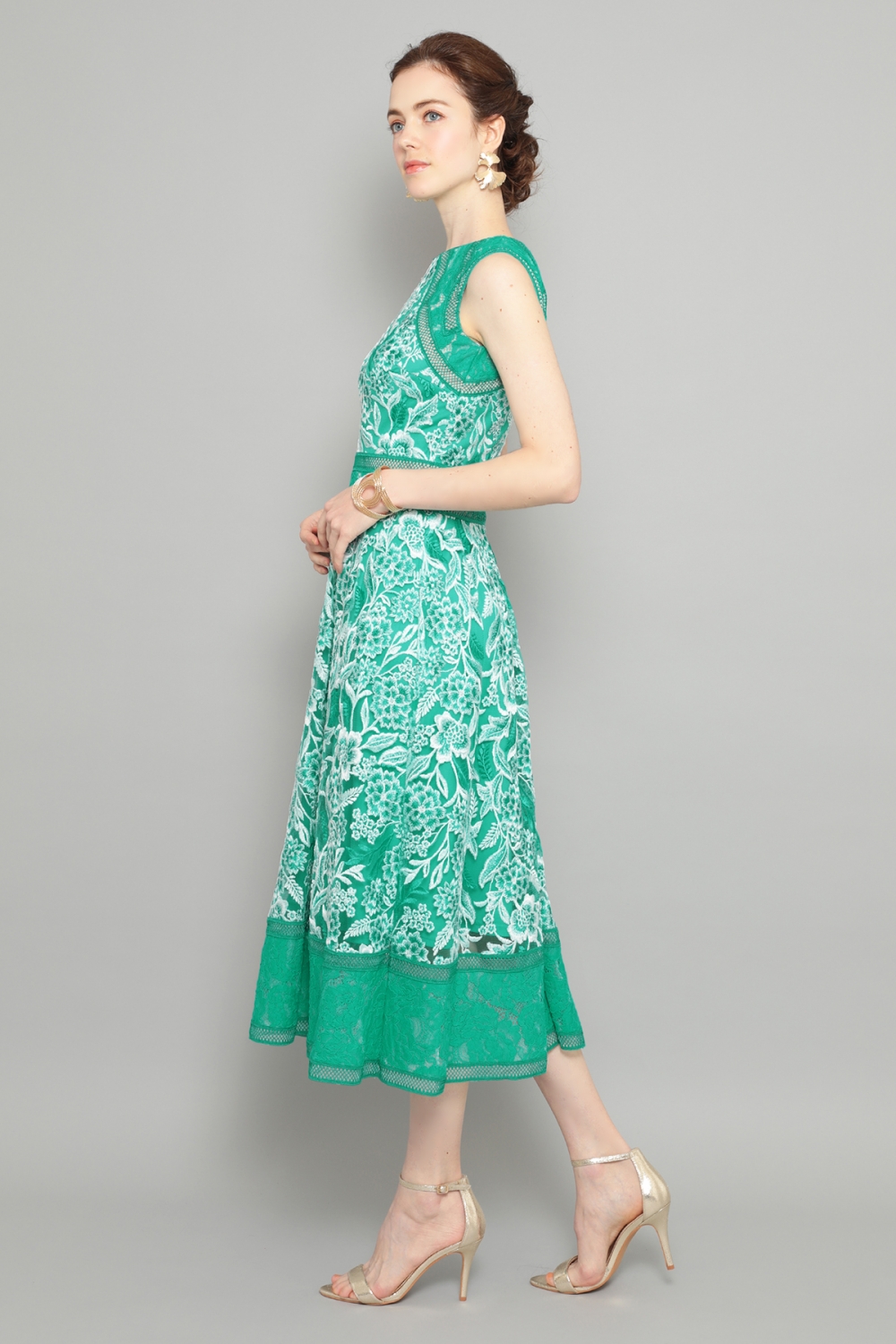 TADASHI SHOJI フラワー刺繍ロングドレス サイズ2 TADASHI SHOJI フラワー刺繍ロングドレス サイズ2