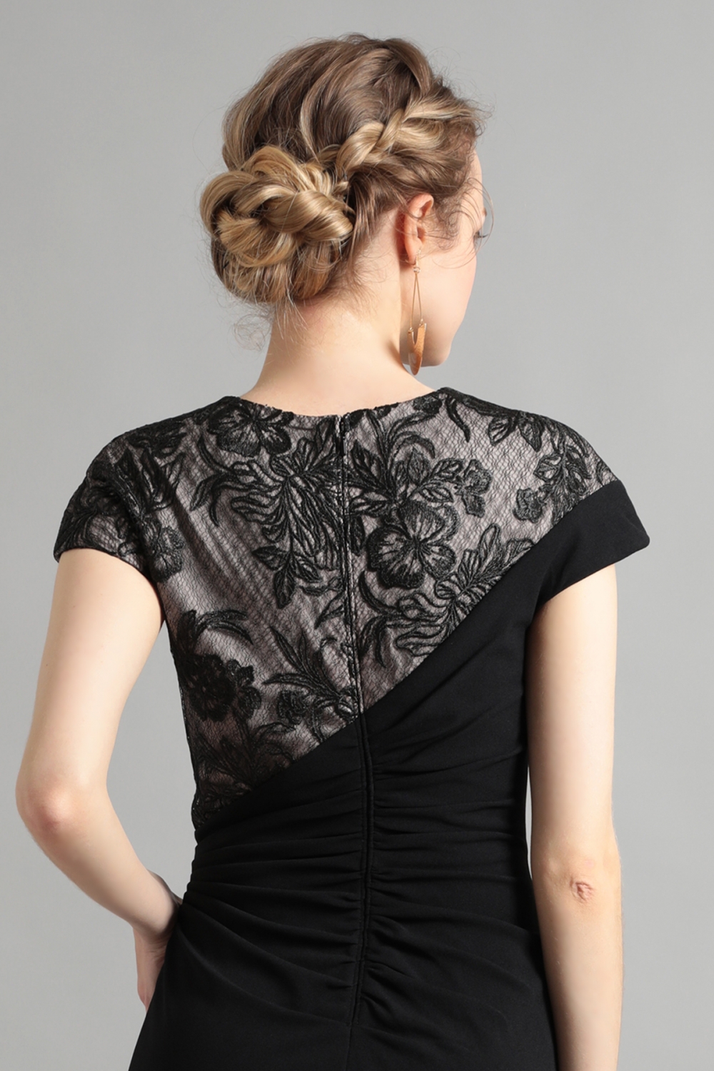 TADASHI SHOJI バイカラー タック クレープジャージ ドレス TADASHI SHOJI バイカラー タック クレープジャージ ドレス