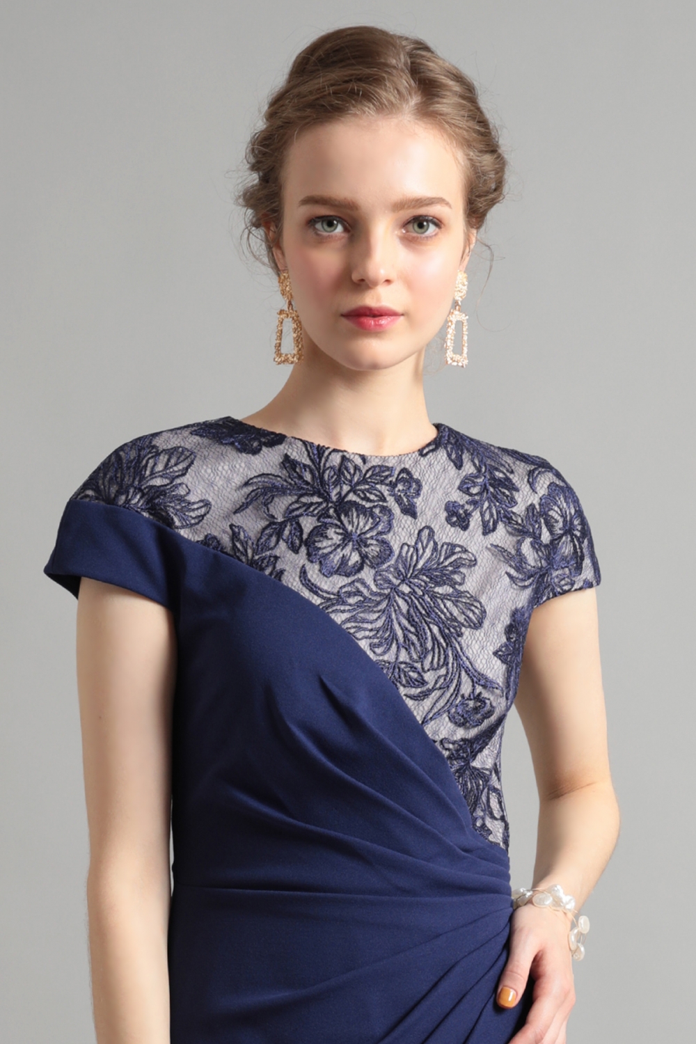 TADASHI SHOJI バイカラー タック クレープジャージ ドレス TADASHI SHOJI バイカラー タック クレープジャージ ドレス