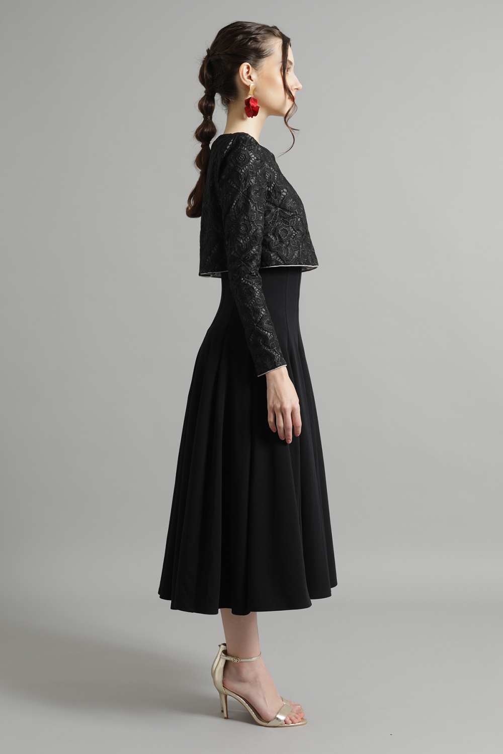 未使用✨TADASHI SHOJI 刺繍 オープンバック ロングドレス　黒 ロングドレス｜TADASHI SHOJI（タダシ ショージ）公式オンライン