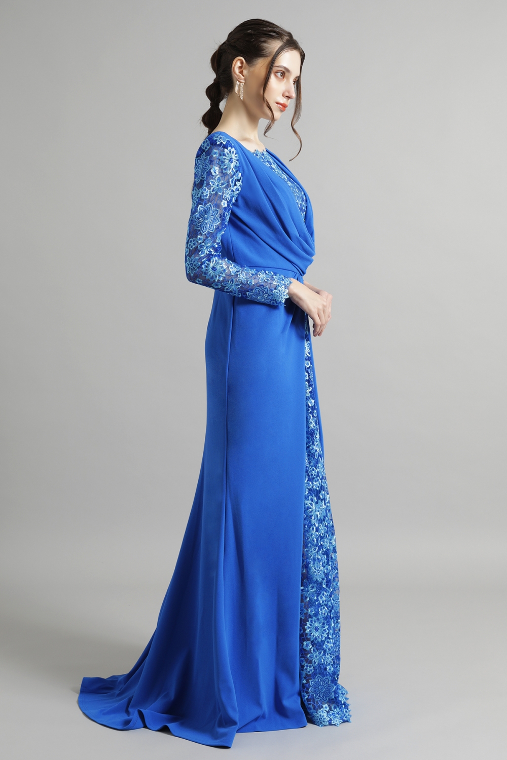 美品 TADASHI SHOJI ブルーメッシュロングドレス ブルー ロングスリーブ カウルネックライン ロングドレス｜TADASHI