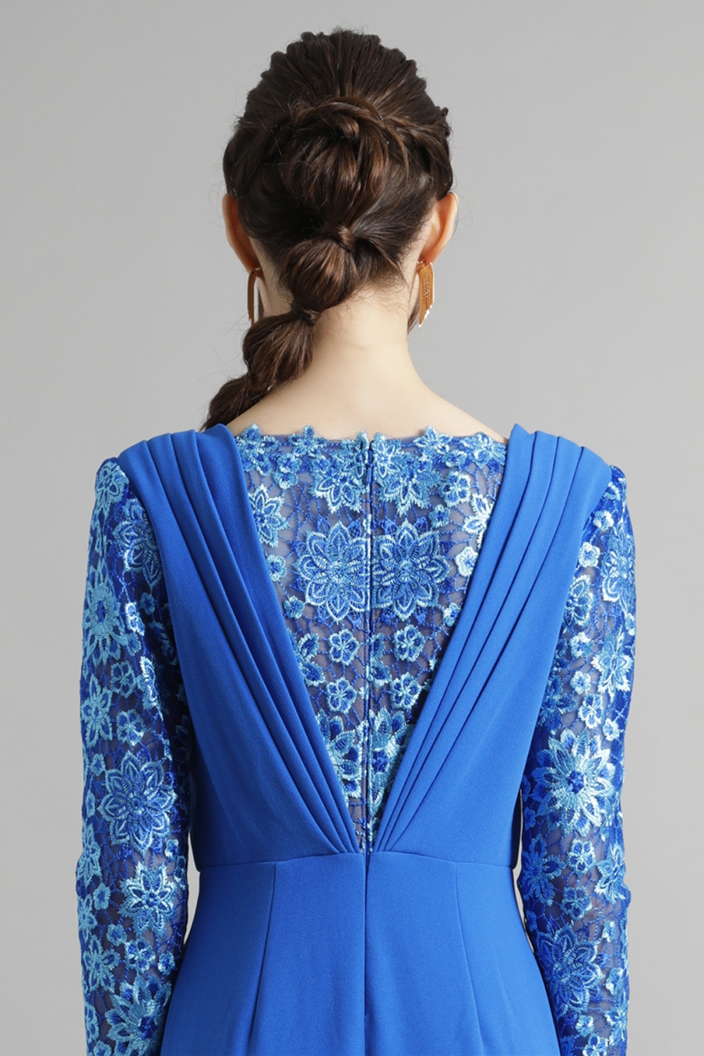 ブルー ロングスリーブ カウルネックライン ロングドレス｜TADASHI