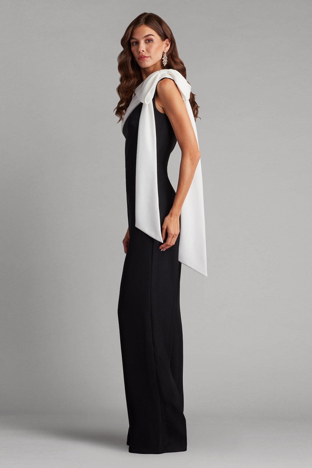 ブラックホワイト ショルダーリボン ジャンプスーツ|TADASHI ブラックホワイト ショルダーリボン ジャンプスーツ|TADASHI