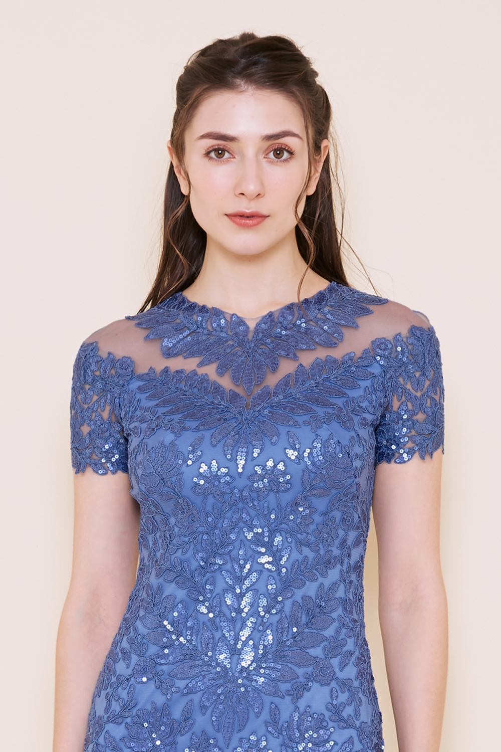 ブルー　コード刺繍スパンコール　ミディアムドレス