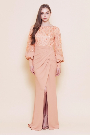 タダシショジののピンクとピーチのスパンコールで装飾されたロング 