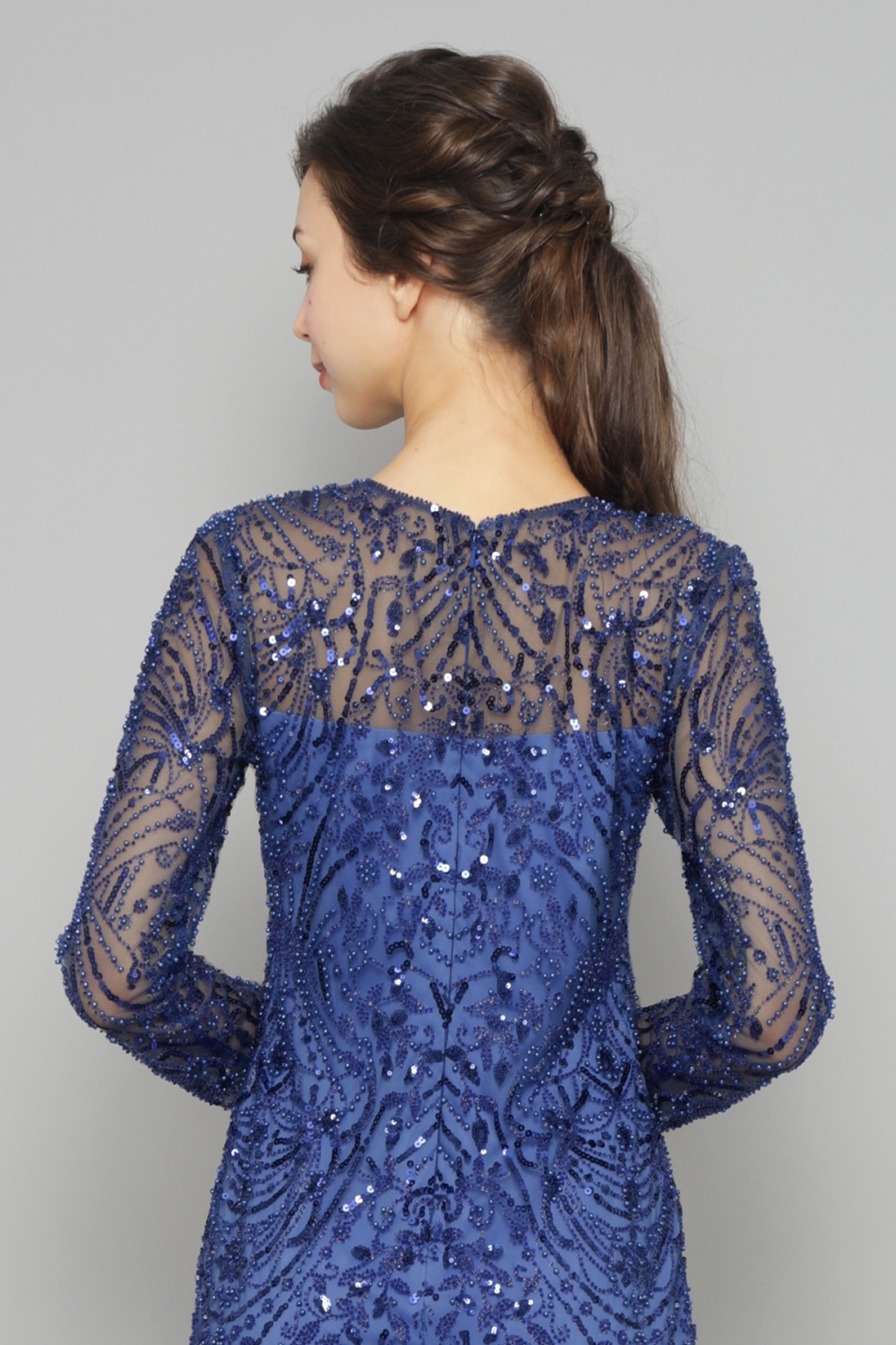 ブルー　ロングスリーブ　スパンコール刺繍　ミディアムドレス