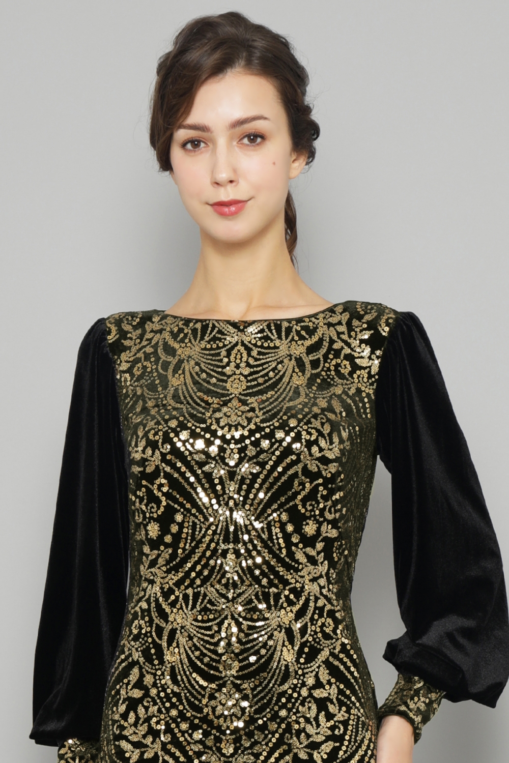 【リクエスト受付のみ】ブラック　ロングスリーブ　スパンコール刺繍　ベルベットミディアムドレス