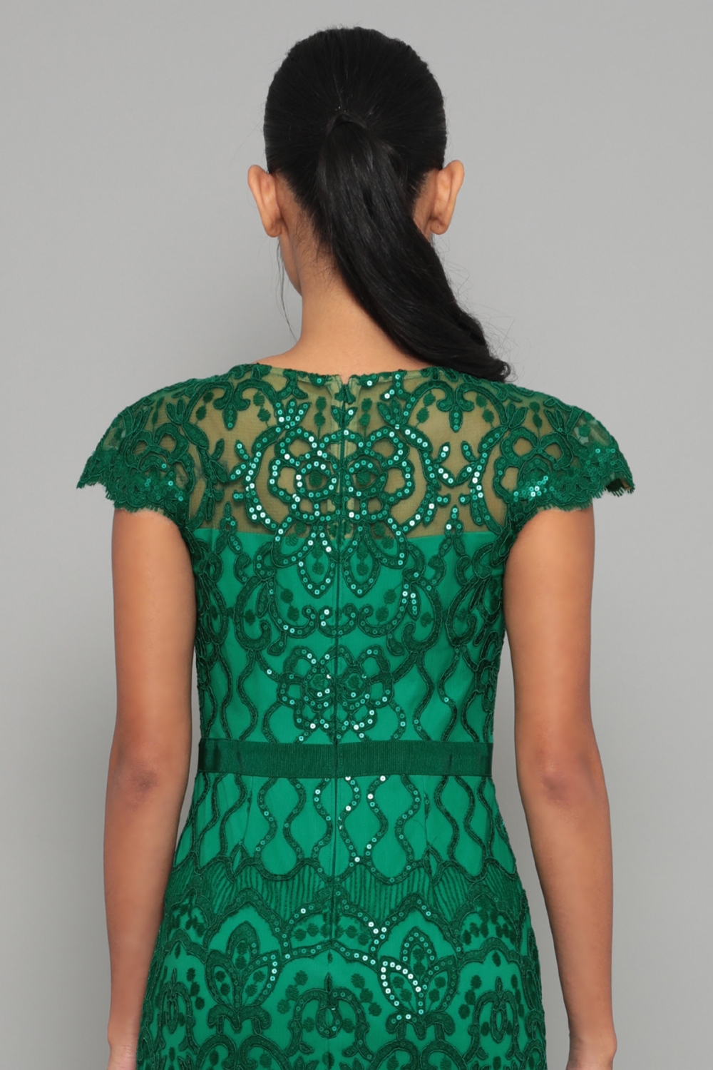 グリーン キャップスリーブ スパンコール刺繍ミディアムドレス
