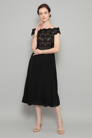 【リクエスト受付のみ】ブラック　オフショルダー　プリーツスカートミモレ丈ドレス