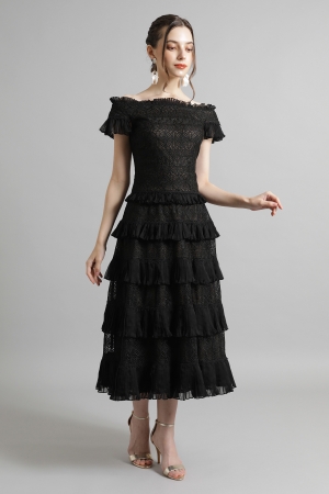 ブラック フリルオフショルダー ティアードミモレ丈ドレス