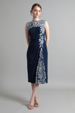 ネイビー ノースリーブ ウエストドレープ ミモレ丈ドレス