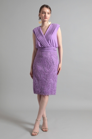 ラベンダー タックVネック ミディアムドレス