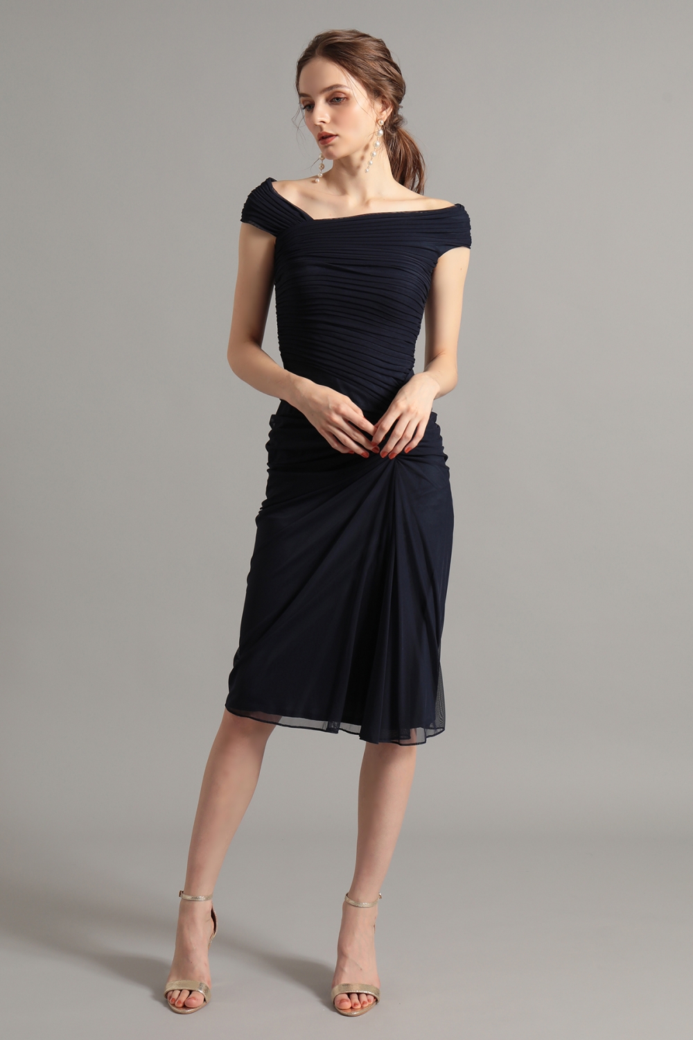 ネイビー　メッシュオフショルダー　タイトドレス