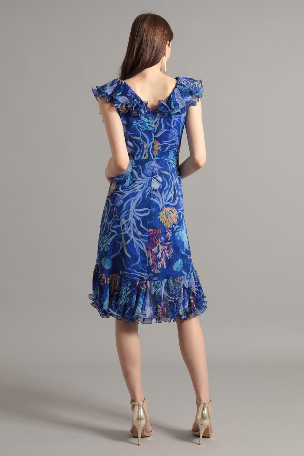 ブルー Vネック　ラッフルフリル　プリントドレス