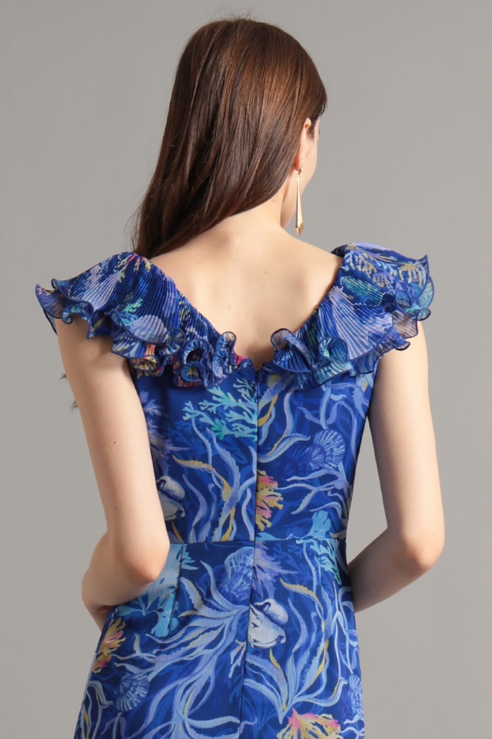 ブルー Vネック　ラッフルフリル　プリントドレス